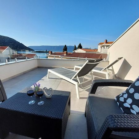 Villa Luni Блаце Екстер'єр фото