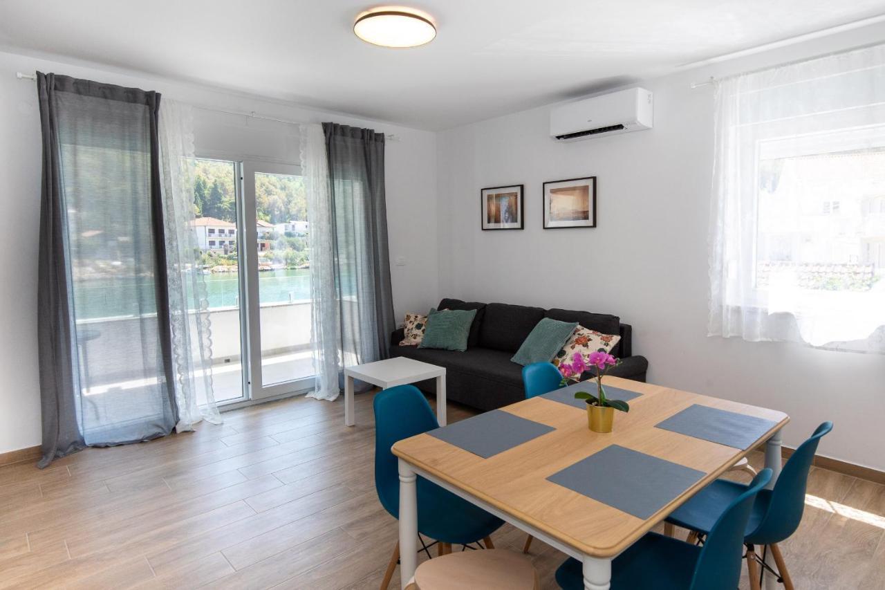 Villa Luni Блаце Екстер'єр фото