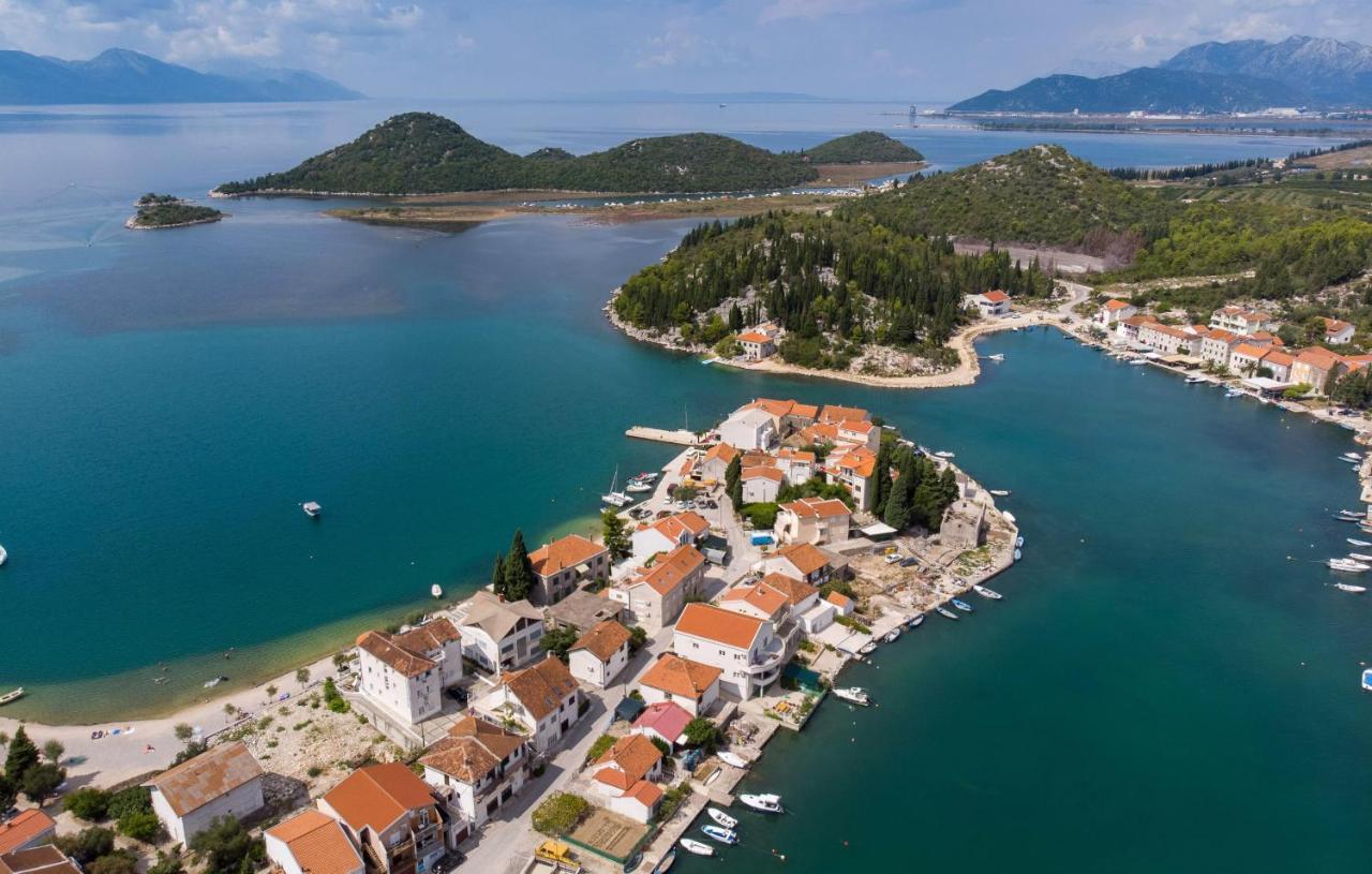 Villa Luni Блаце Екстер'єр фото
