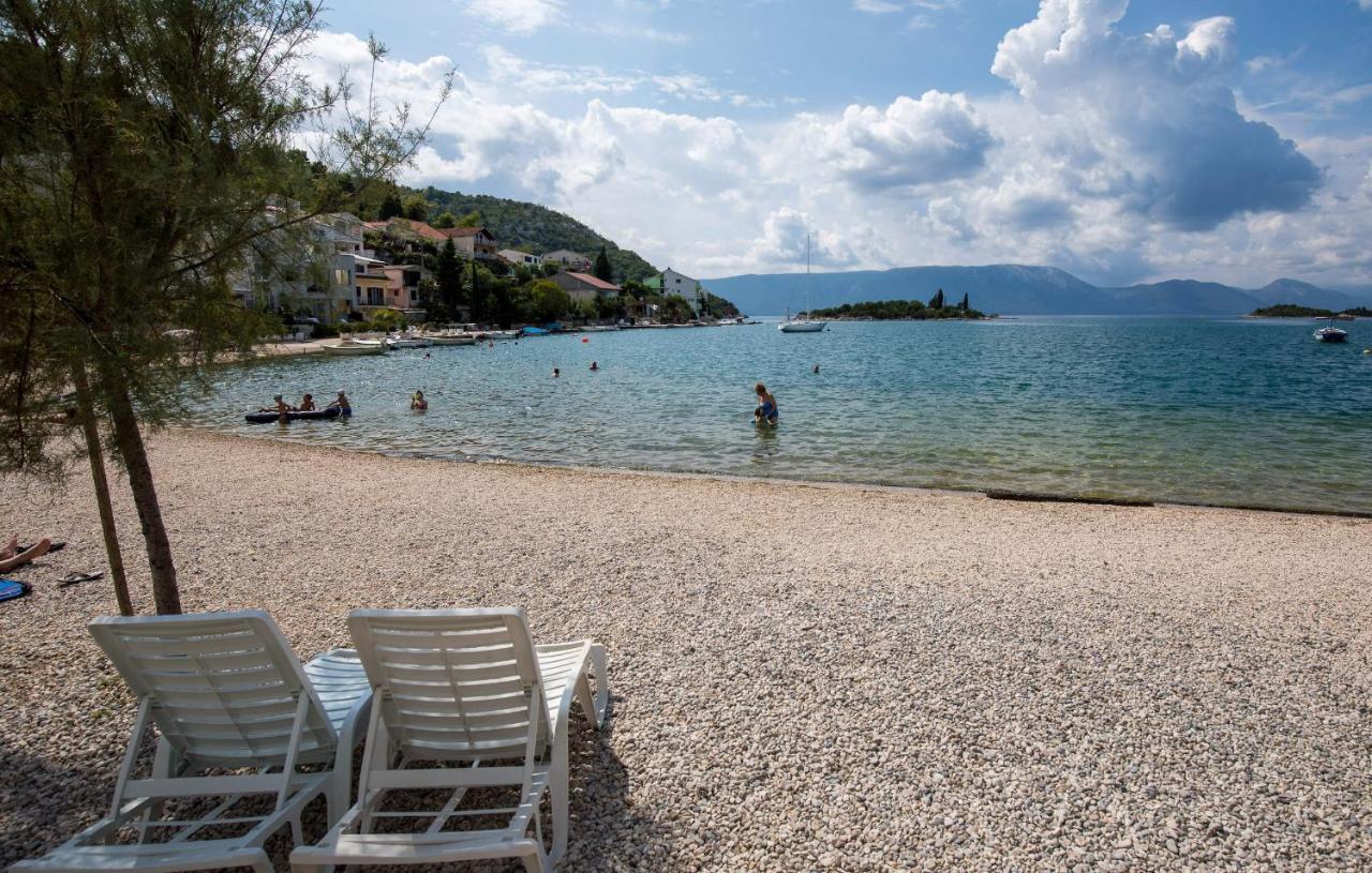 Villa Luni Блаце Екстер'єр фото